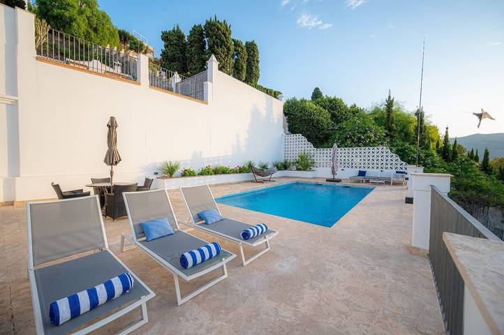 Villa 'Romantica' mit Meerblick, WLAN und Klimaanlage in Los Pinos (Almuñecar), Almuñecar
