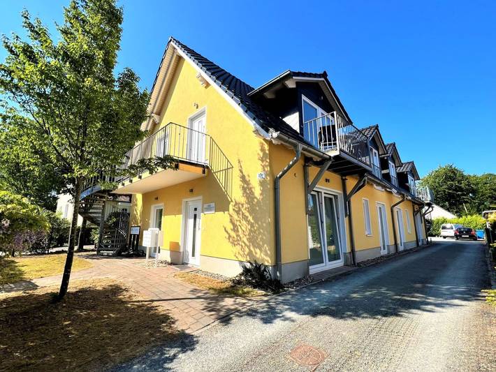 Ganze Ferienwohnung, Ferienhaus Dollahner | Zentrale Lage | Strandnähe - Apartment 04 | 1. Obergeschoss in Ostseebad Binz, Binz