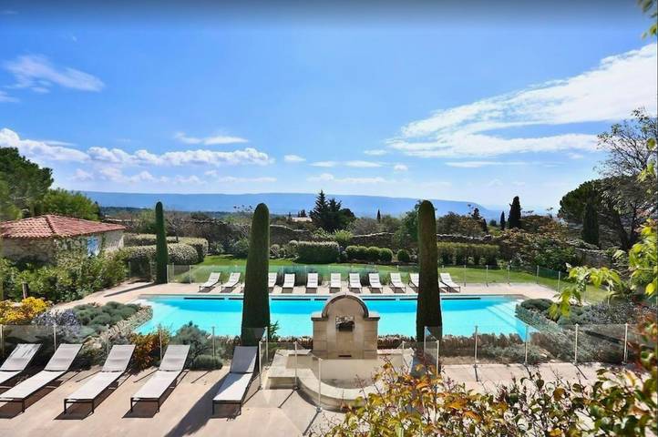 Maison de vacances pour 4 personnes, avec Terrasse ainsi que Jardin et Piscine à Gordes