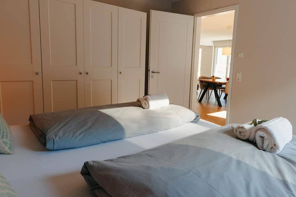 Ganze Wohnung, Fewo mit großer Dachterrasse im Wald am Ratzeburger Küchensee (5 Sterne Dtv) in Ratzeburg, Ratzeburger See