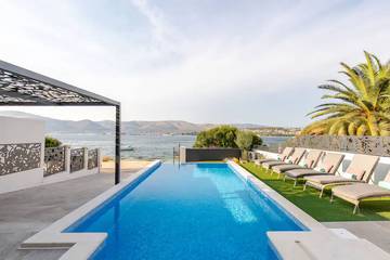 Ferienhaus für 6 Personen, mit Whirlpool und Sauna sowie Garten in Okrug Gornji
