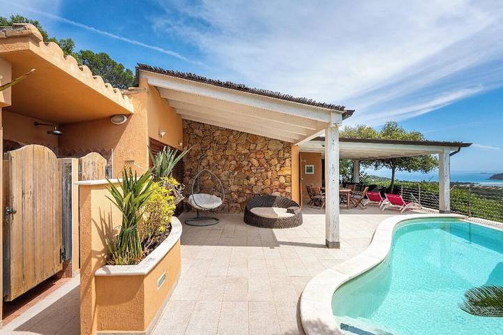 Villa pour 2 personnes, avec balcon à Villasimius