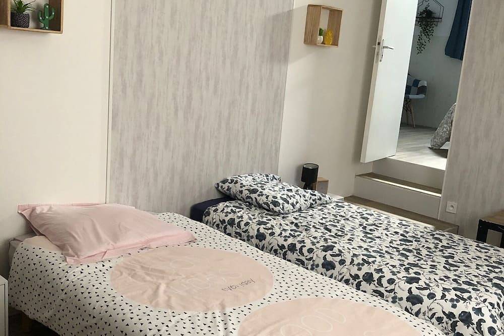 Grange Bretonne Rénovée - 7 Pers - 2 Chambres. Port a 200m in Ploudalmézeau, Región de Brest