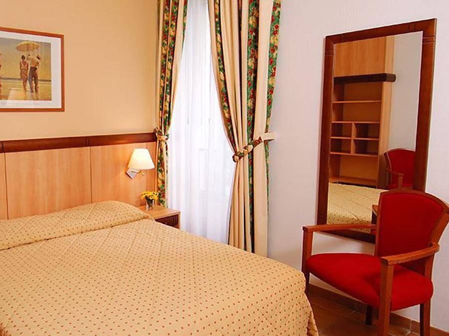 Résidence Le Méditerranée - Studio 2 personnes - Nord in Saint-Raphaël, Massif de l'Esterel
