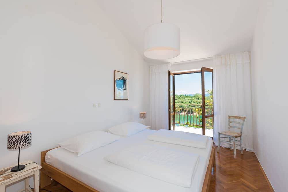 Exklusives Ferienhaus in Sveta Marina, Istrien, Kroatien  -  unmittelbar am Meer in Raša, Ostküste Istrien