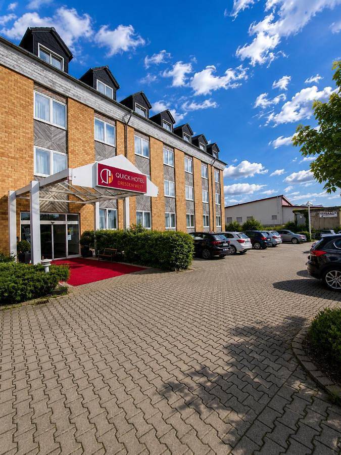 Hotel, mit Terrasse und Garten sowie Ausblick in Wilsdruff