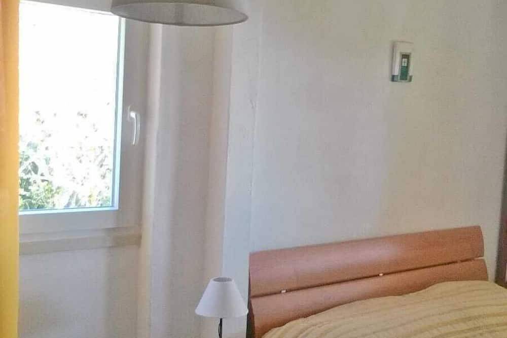 Casa rústica, vista al mar, 6 personas, terraza con barbacoa. in Sesimbra, Halbinsel von Setúbal