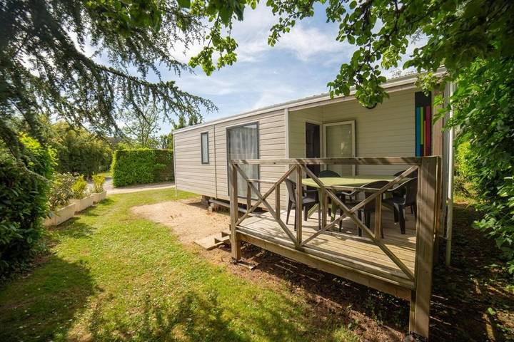Camping für 4 Personen, mit Whirlpool und Terrasse sowie Garten und Pool in Bénodet - 4