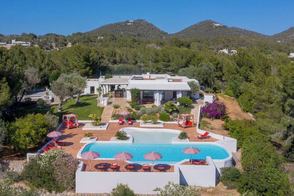 Faena Villa Ibiza•Ultra-Private 17,000M² Villa•5 min from Pacha Club •Sea Views in Santa Eulària des Riu, Ibiza Este