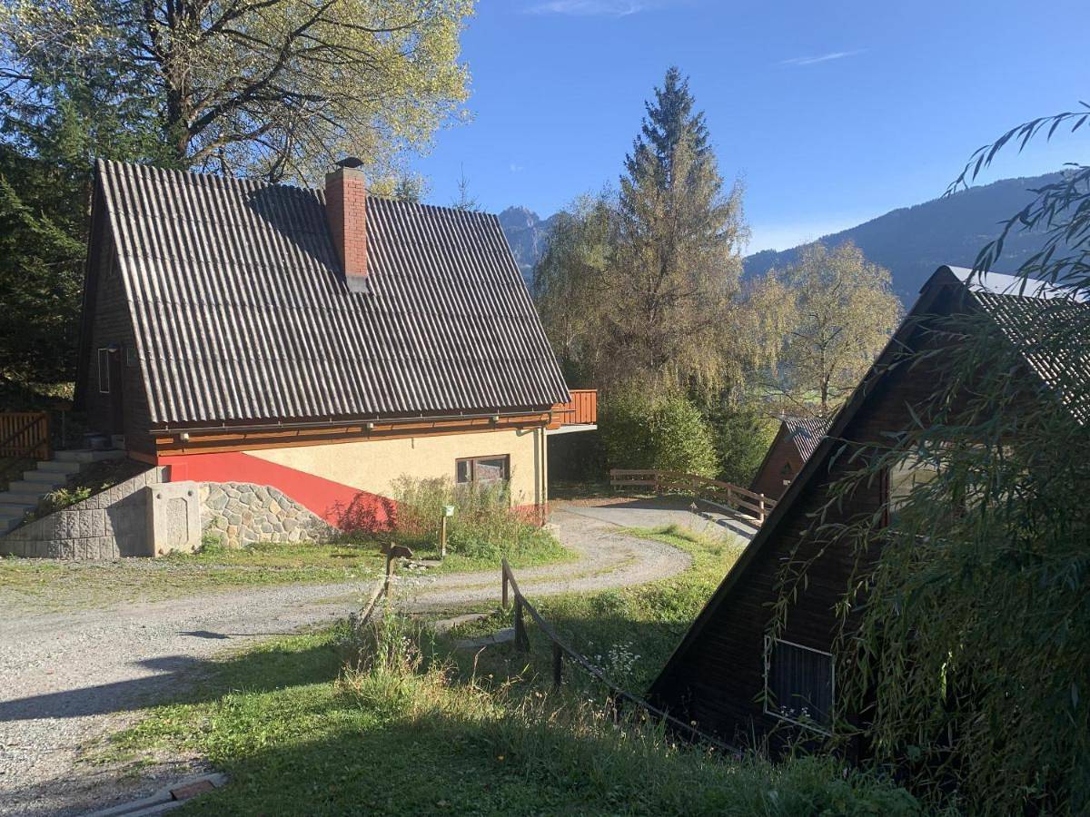 Das kleine Feriendorf in Gailtaler Alpen, Hermagor-Pressegger See