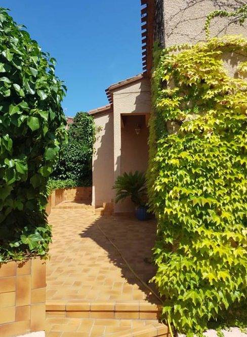 Villa pour 8 personnes, avec jardin ainsi que piscine et terrasse, animaux acceptés dans le Sud de la France - 4