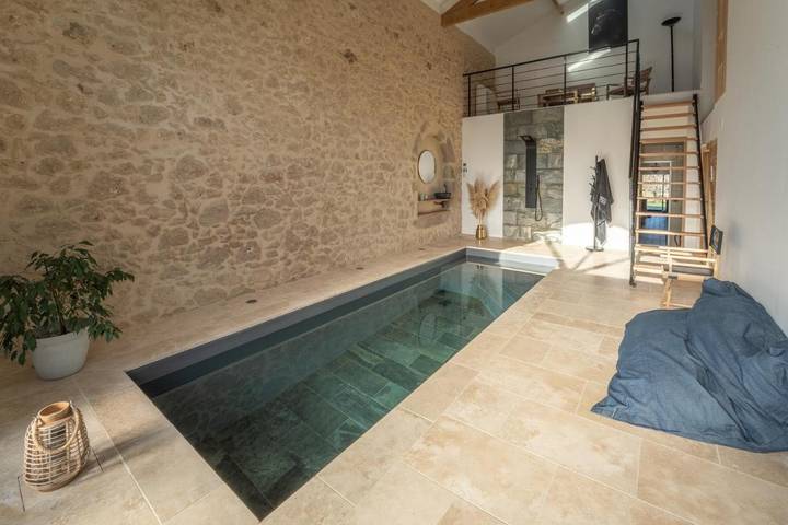 Gîte pour 2 personnes, avec jardin et jacuzzi ainsi que sauna et piscine dans Castres-Gironde - 3