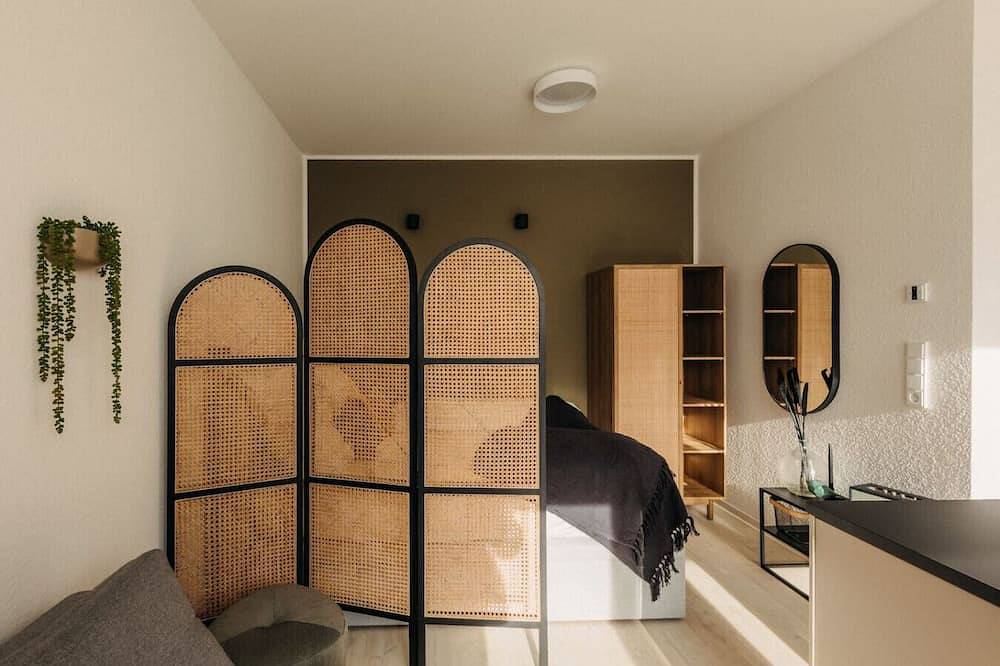 Geheel appartement, Aesthetic Studio for Design Lovers in Düsseldorf-Friedrichstadt, Düsseldorf