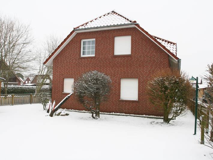 Ferienwohnung für 4 Personen, mit Terrasse und Garten in Norden-Norddeich - 2