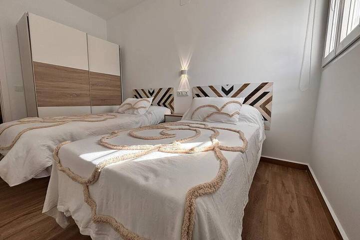 Ganze Wohnung, Maruchi Apartment: just 3 minutes from the (Exit 217). Free parking.\" in Santa Cruz de Mudela, Comarca de la Mancha