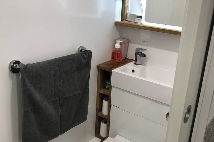 Ganze Wohnung, Microflat - Self contained microflat with own kitchenette & bathroom in Milton Keynes, Südostengland