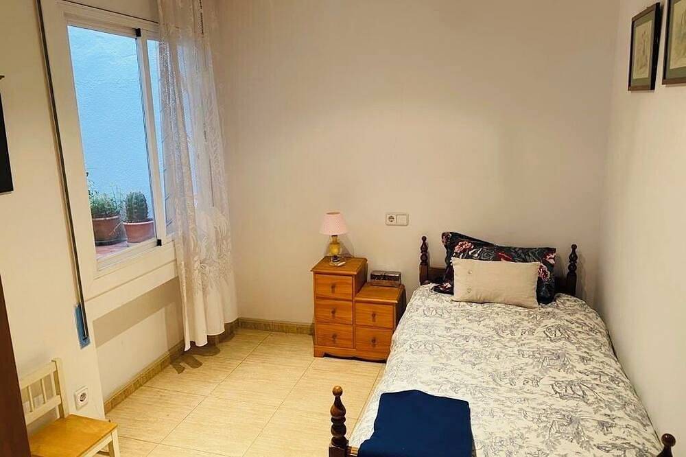 Entire apartment, Big & Cozy beach Canet de Mar in Canet de Mar, Costa del Maresme