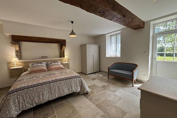 Gîte pour 10 personnes, avec jardin à Rongères - 2