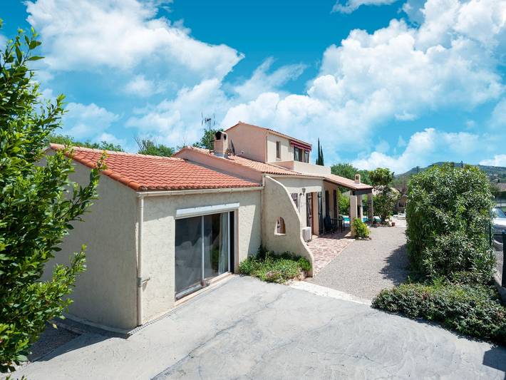 Location de vacances pour 4 personnes, avec jardin et piscine à Taradeau - 2