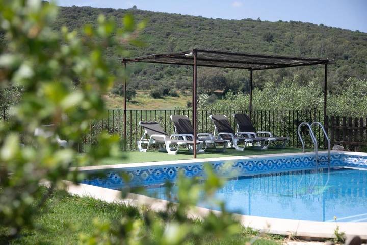 Casa rural para 12 personas, con jardín - 1