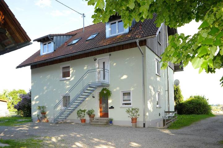 Ferienwohnung für 6 Personen, mit Terrasse und Garten sowie Ausblick in Wolfegg - 3