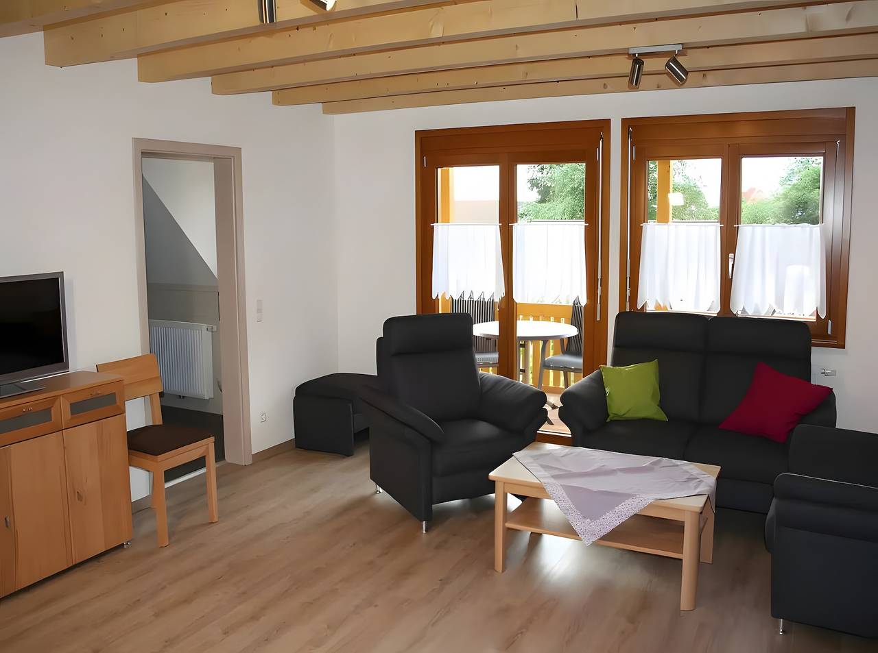 Ganze Wohnung, Apartment 'Rheinaue' mit Gemeinschaftsgarten, Balkon und Wlan in Ichenheim, Neuried