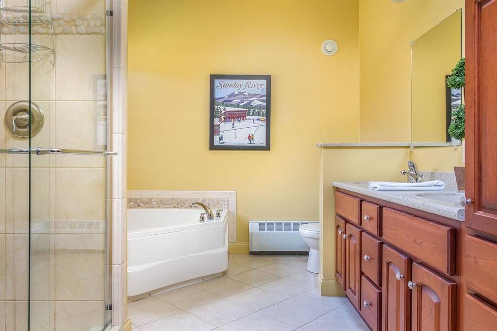 Brownie- Comfy Modern Ranch Home w/Hot Tub in Newry, Sunday River