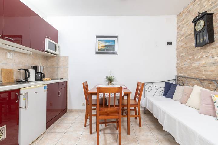 Appartement de vacances pour 3 personnes, avec balcon/terrasse et piscine, animaux acceptés - 1