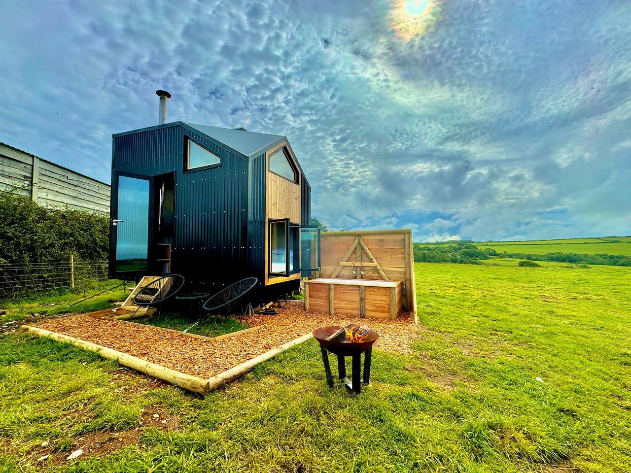 1 Bed Cabin - Sleeps 2 - Sea View - Parking in Devon