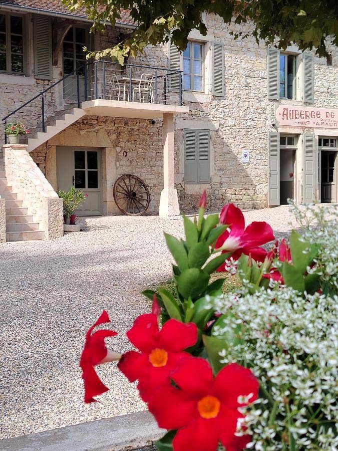 Location de vacances pour 4 personnes, avec jardin et vue, animaux acceptés dans Lhuis