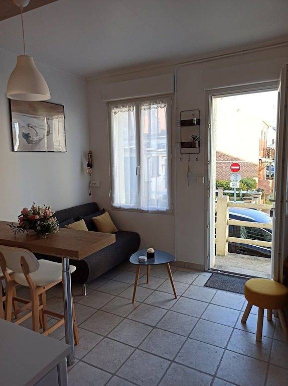 Appartement entier, 11*Cosy Studio Flomane* proche plage - parking gratuit in Ault, Région d'Abbeville