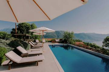 Ferienhaus für 10 Personen in Luštica, Montenegro, Bild 1