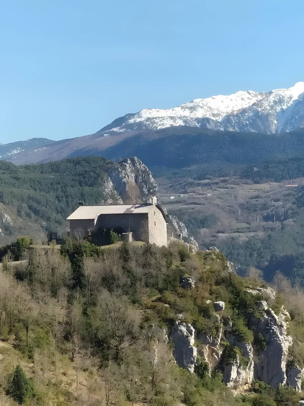 Casa Rural David: Seeblick, private Terrasse und Wlan in Chía, Huesca in El Run, Castejón de Sos