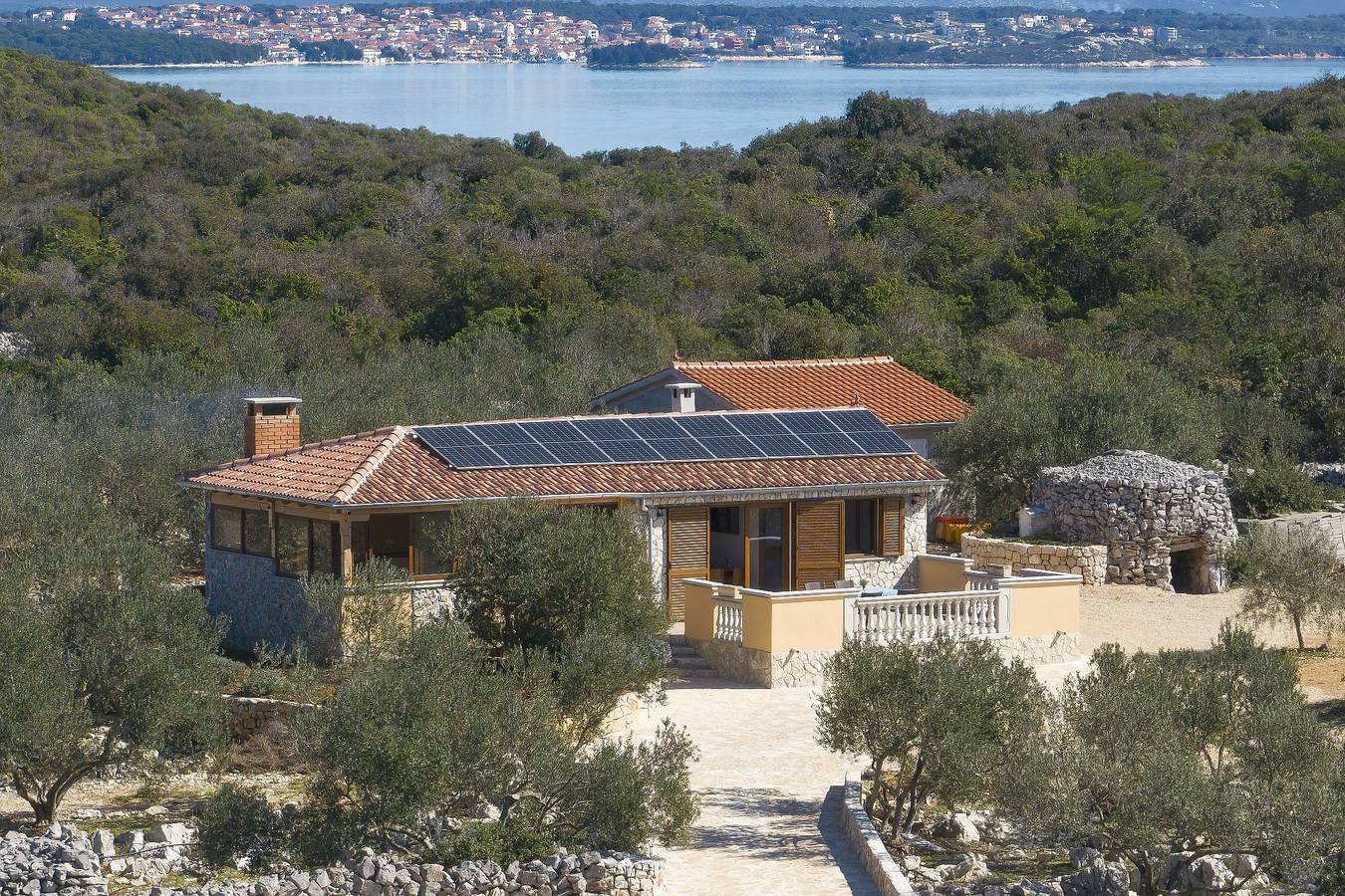 1-Zimmer-Haus mit Terrasse und Meerblick Bucht Triluke, Pasman K-20973 in Tkon, Pasman