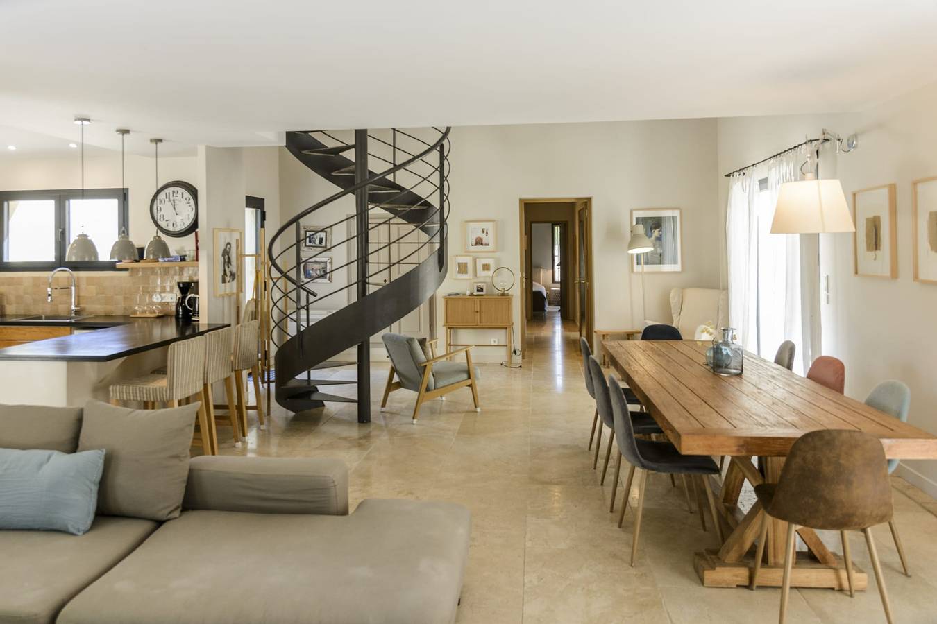 Bastide Blanche: Villa with swimming pool and pétanque court in Lourmarin. in Lourmarin, Parque natural regional del Luberon