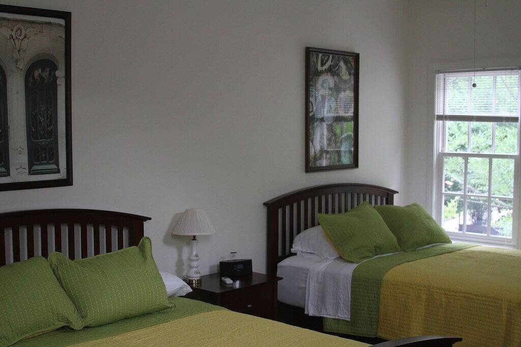 Ganze Wohnung, Historisches Apartment in der Innenstadt von Bristol in Bristol (RI), Bristol County