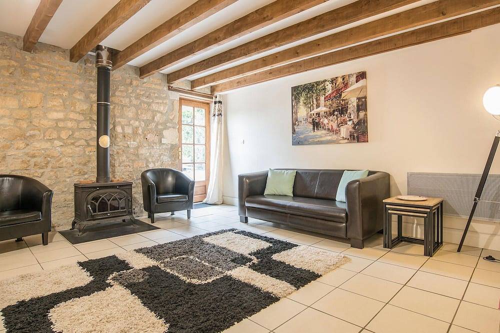 Superbe maison de 2 chambres à Nanclars in Nanclars, Charente