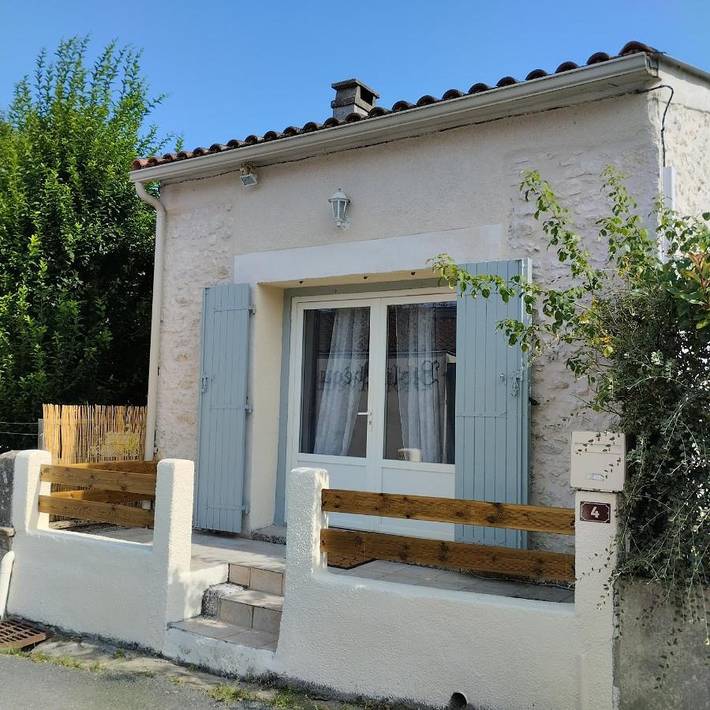 Location de vacances pour 2 personnes, avec vue et jardin à Singleyrac - 3