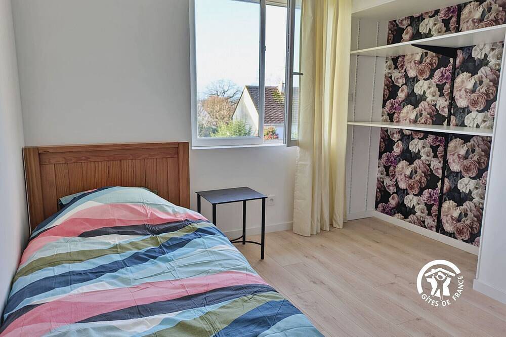 Gîte lumineux à Sainte Suzanne avec jardin, 3 chambres, wifi in Sainte-Suzanne, Mayenne