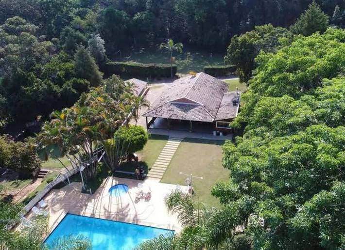 Casas e apartamentos de temporada para 20 pessoas, com piscina e vista e ainda jardim em Itupeva