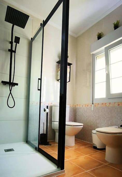 Casa rural para 8 personas, con Balcón y Terraza además de Jardín y Piscina en Parla - 3