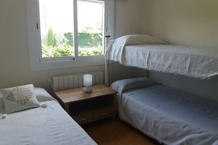 Gîte pour 4 personnes, avec balcon ainsi que jardin et piscine à S'Agaró - 3