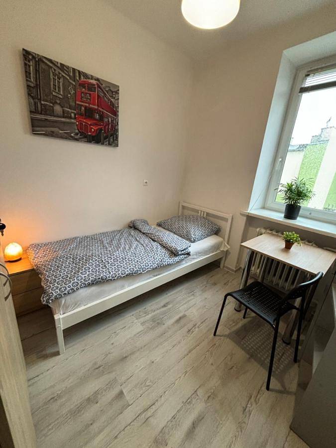 Standard Twin Room with Shared Bathroom in Łódź, Województwo łódzkie