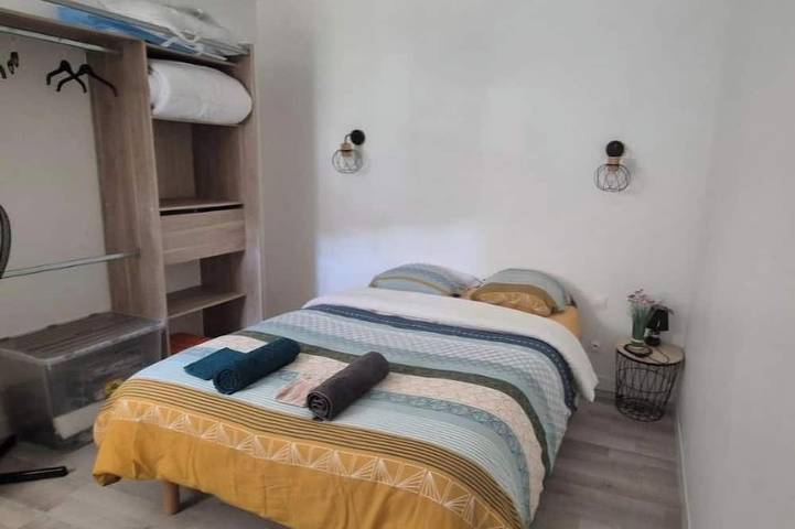 Gîte pour 4 personnes à Uzer - 2