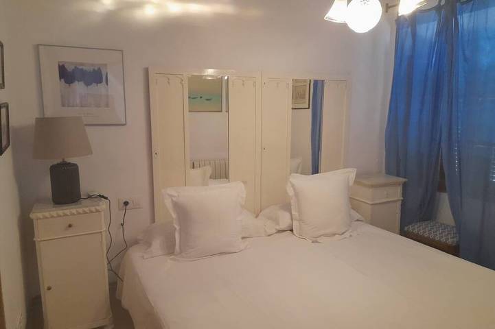 Exquisite Family Villa with Pool, WIFI, Sat TV, AC and Enchanting Outdoor Garden in Port de Sóller, Sóller