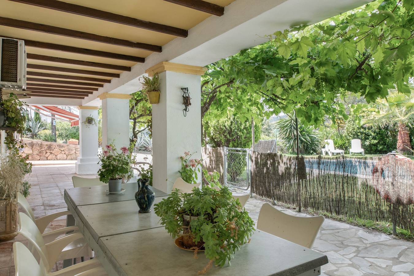 Ganze Wohnung, “Apartamento Cantarrana 2” mit Bergblick, Pool, Wi-Fi und Klimaanlage in Arriate, Málaga Provinz