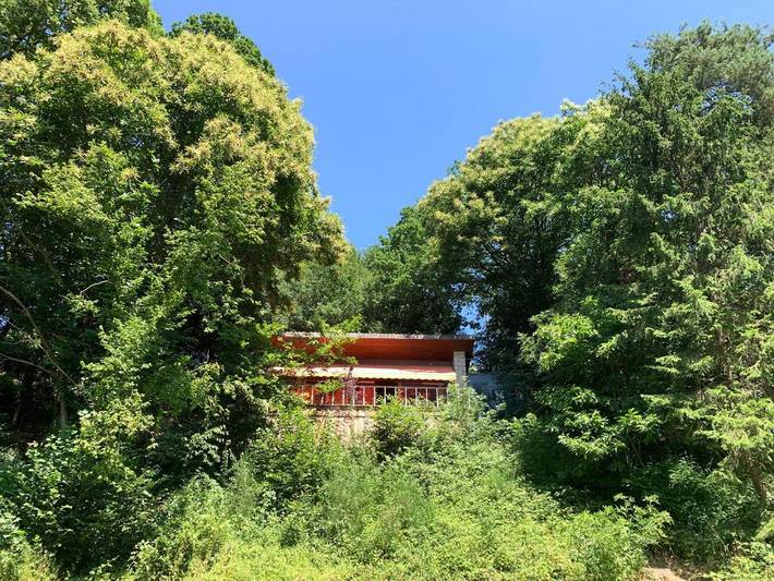 Chalet pour 3 personnes, avec piscine ainsi que vue et jardin