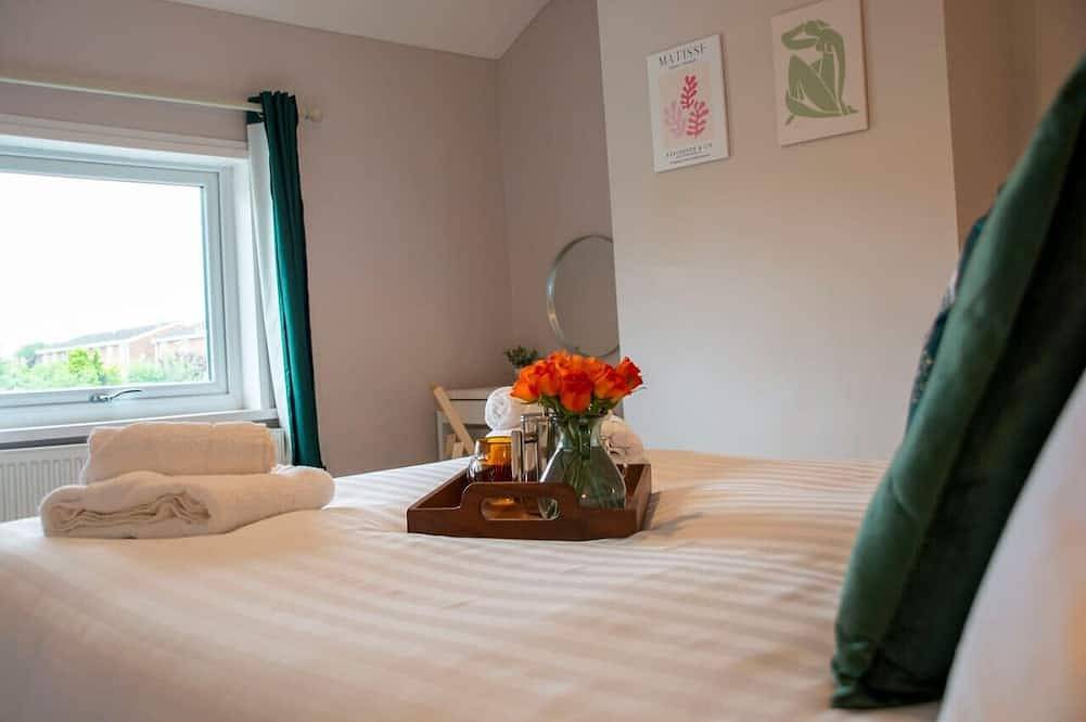Spacious Heritage Home for Families & Groups in Worcester, Worcestershire