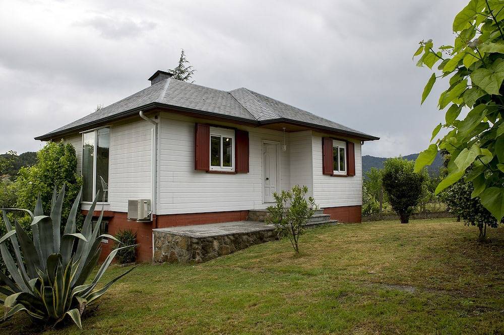 A Casiña – Rural house with private grounds near Ourense and the Ribeira Sacra in O Pereiro de Aguiar, Ourense Region