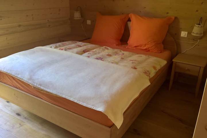 Gîte pour 4 personnes, avec jardin ainsi que balcon et sauna à La Longine - 2